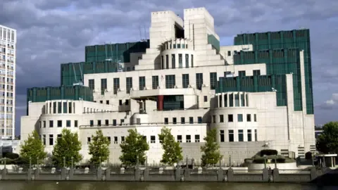 MI6 Rolls Out Dark Web Gateway to Recruit Intelligence Sources in the Russian Federation